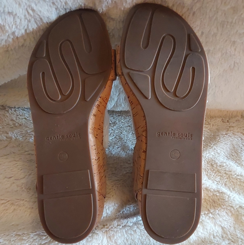 🌺 NEW Gentle Souls by Kenneth Cole Cork Wedge Sandals - Picture 7 of 10
